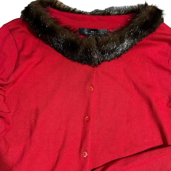 SILX By August Silk Red Fur Lined Cardigan Top Size Medium - Picture 2 of 4